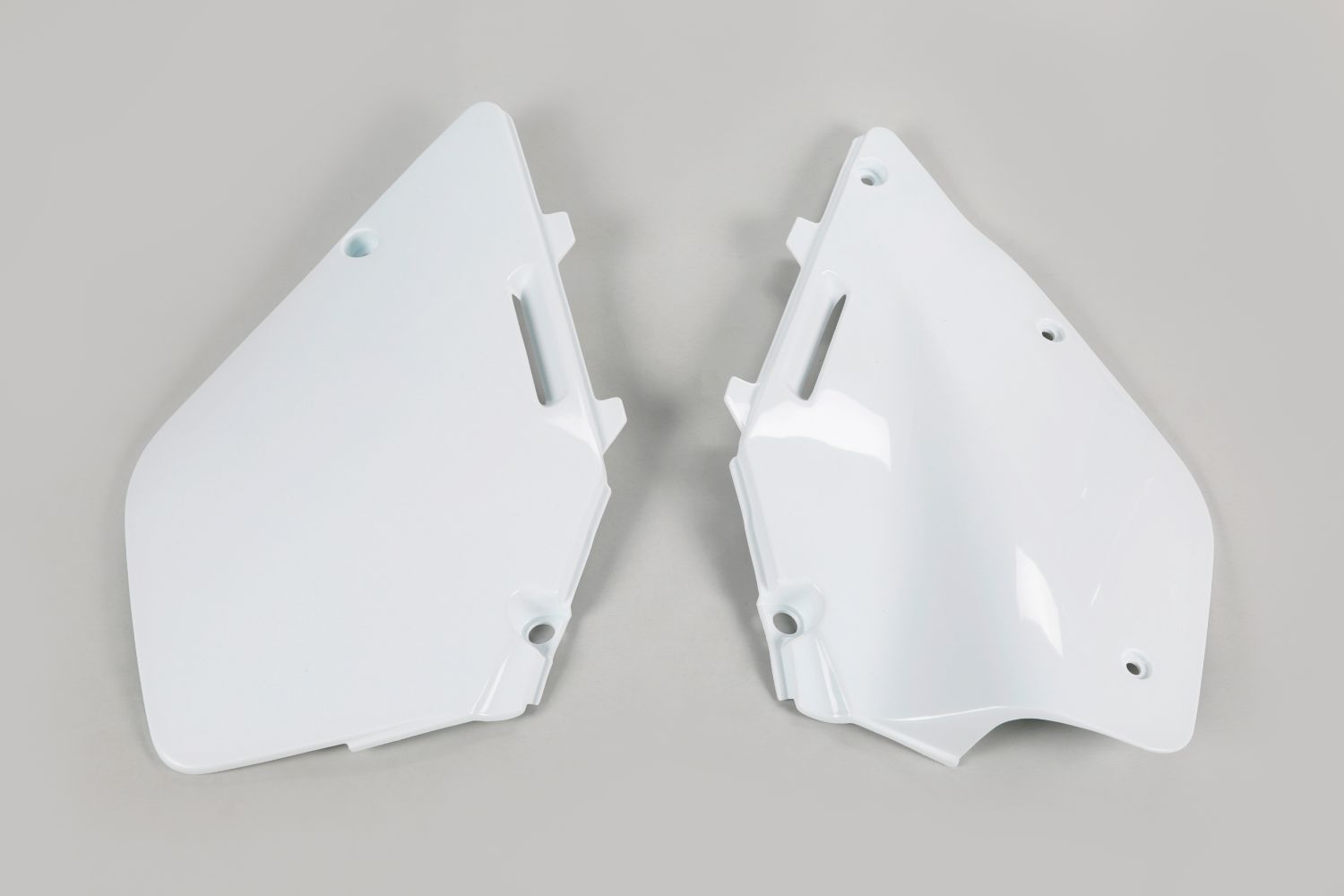 Side number plates Suzuki RM 250 (96-00) white* SU02959-041